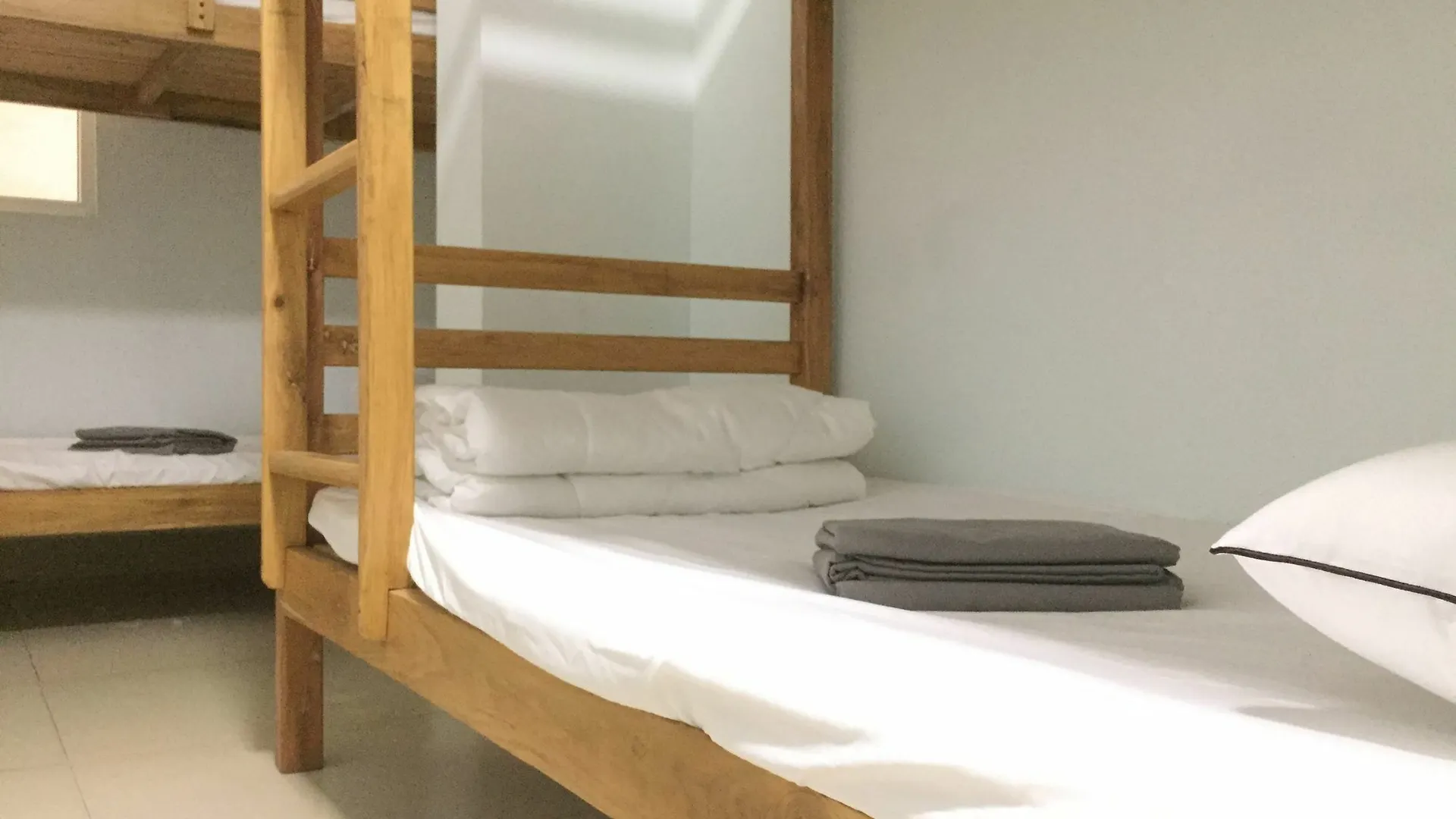 Phoenix Tree Inn Sanya